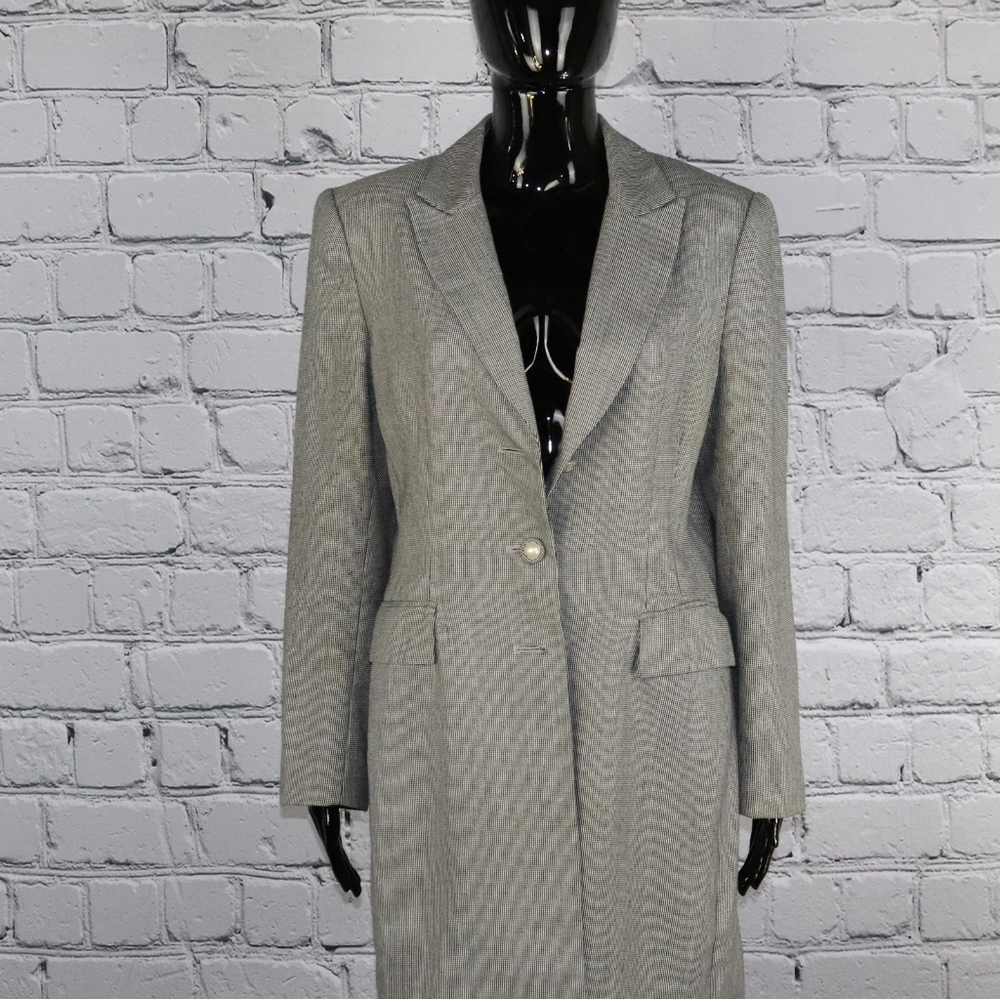 Vintage Looking Three-Button Blazer (Pearl Buttons